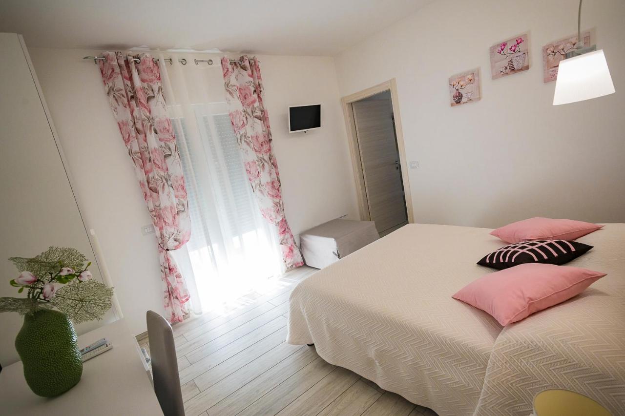 Double Room with Private Bathroom,1091991363:JPEG